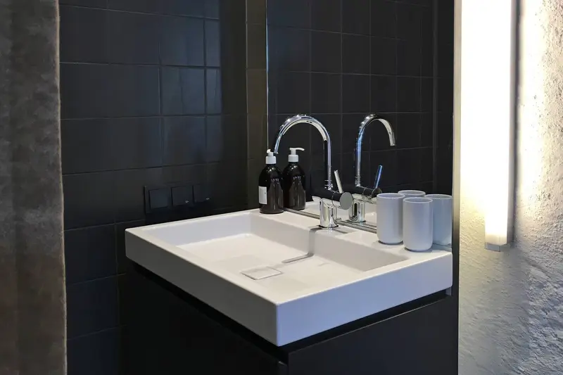 The Cobbler, photo 4